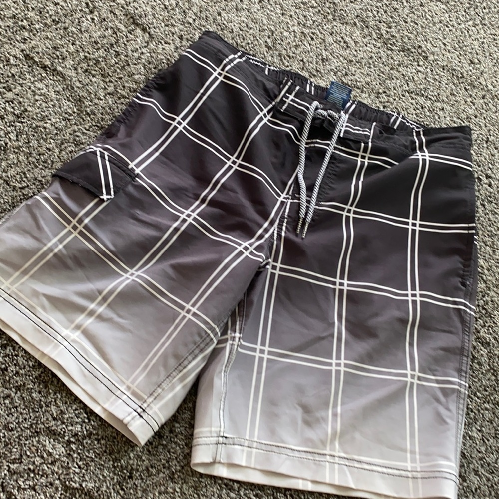 Men’s swim shorts